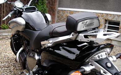 vmax 1700 sissy bar